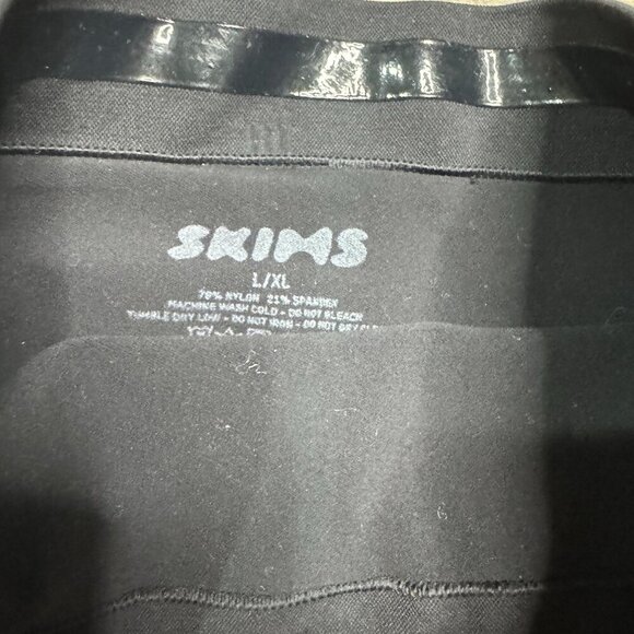 Skims Seamless Sculpt Mid Waist Brief Onyx Black Slimming Compression L/XL NWOT - Picture 3 of 4